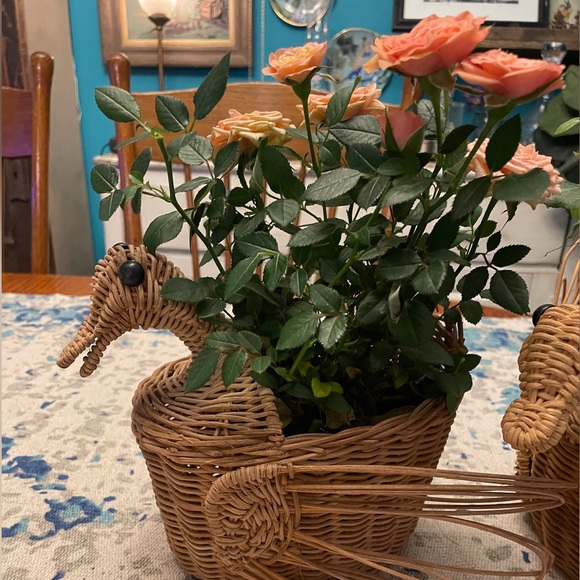 2 Vintage Wicker Duck Bird Shaped Basket Planters Beak Boho Rattan - Picture 3 of 12
